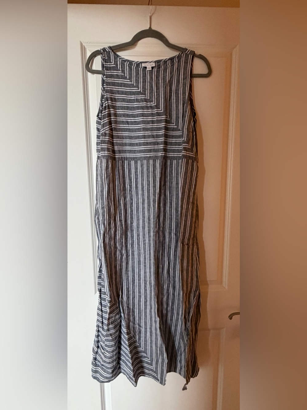J Jill Sleeveless Gray and White Striped Maxi Dress